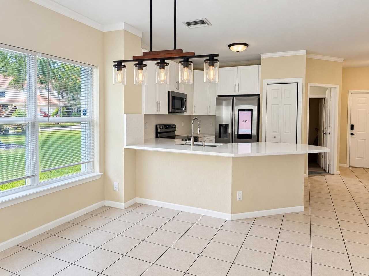 6958 Oak Bridge Ln - Photo 5 of 19