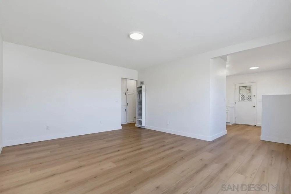 2805 Massachusetts Ave - Photo 4 of 32