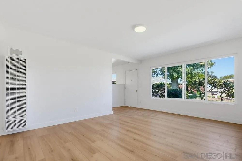 2805 Massachusetts Ave - Photo 5 of 32