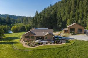 featured image of 822 Little Spokane River Rd