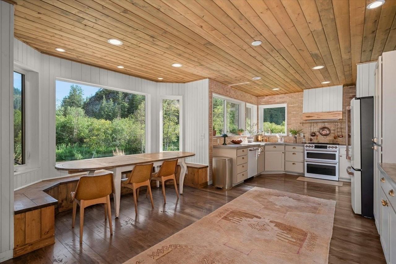 822 Little Spokane River Rd - Photo 4 of 19