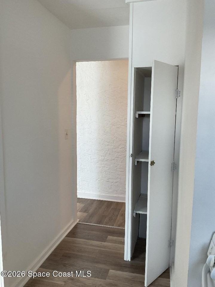 658 Young St #1 - Photo 5 of 21