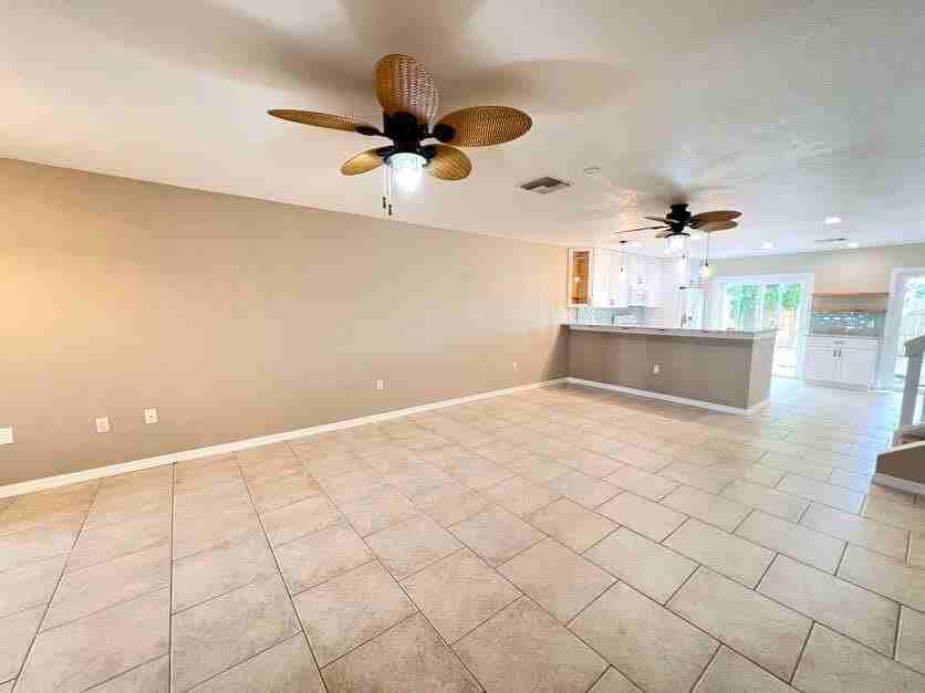 207 Cherie Down Ln - Photo 4 of 33