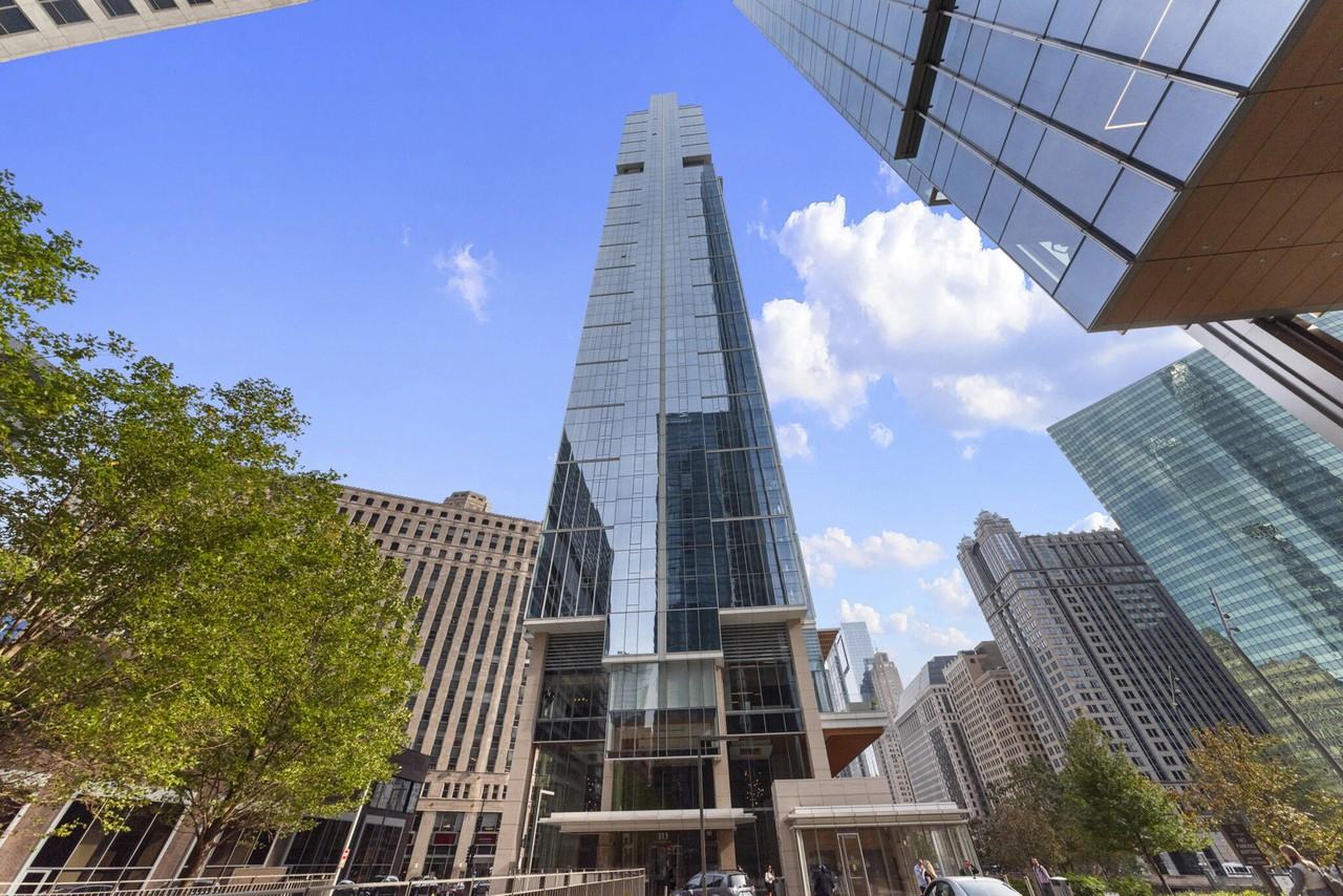 313 W Wolf Point Plz #5208