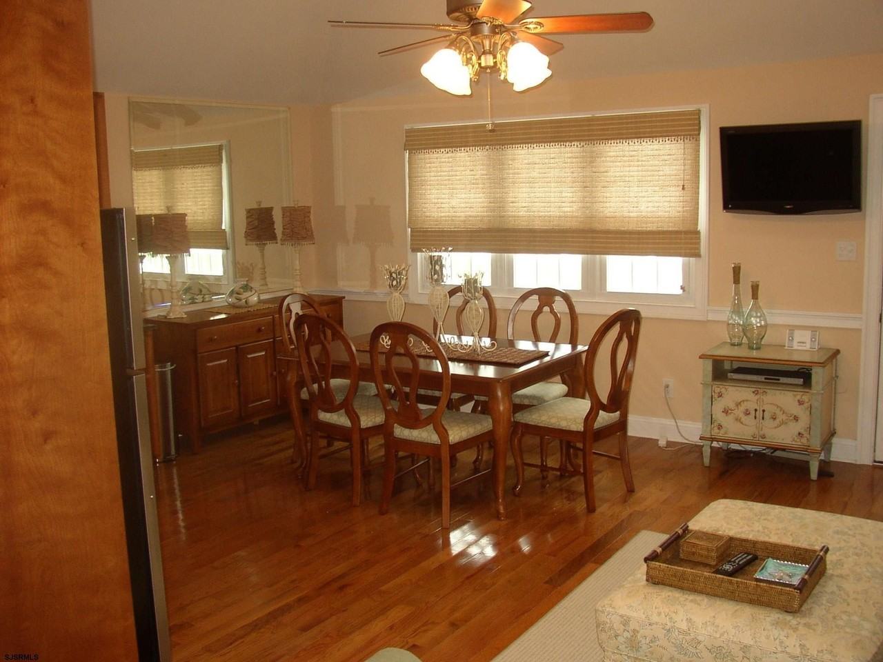 25 N Jefferson Ave #C - Photo 4 of 9