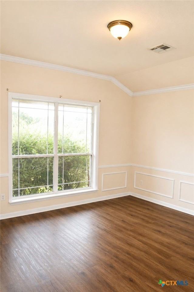 6004 Cobalt Ln - Photo 6 of 38