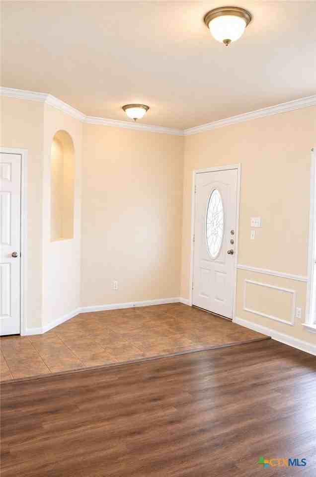 6004 Cobalt Ln - Photo 7 of 38