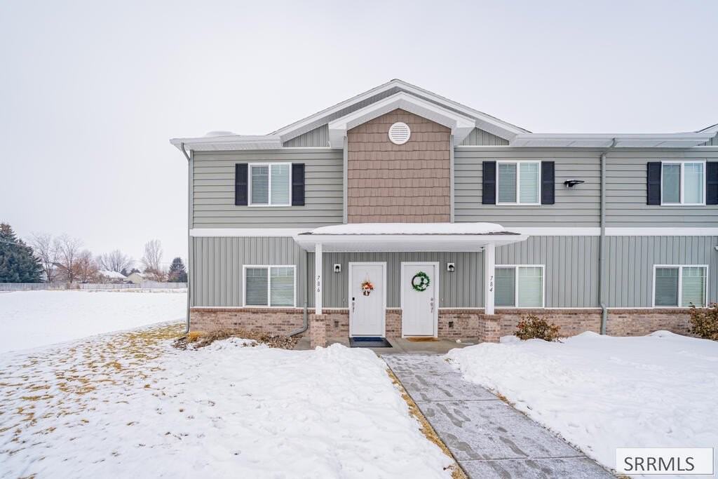 786 Trails End - Photo 2 of 49