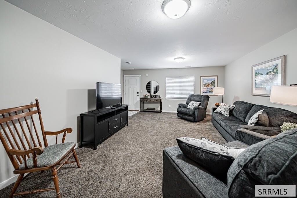 786 Trails End - Photo 3 of 49