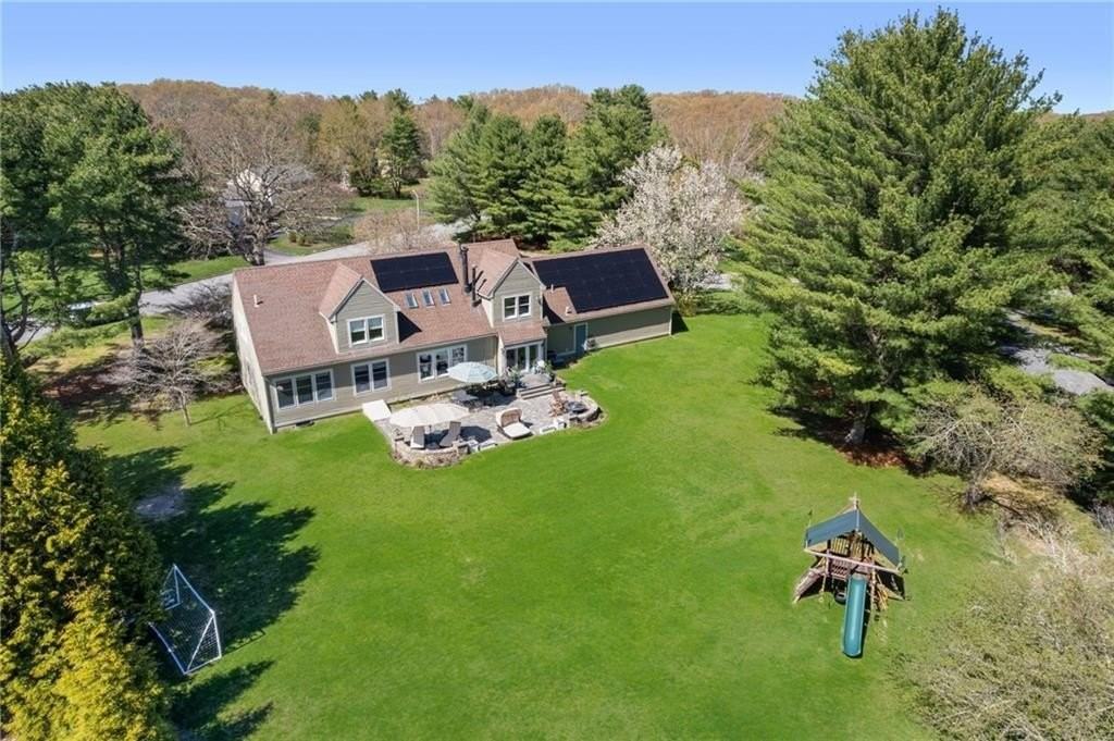 110 Osprey Dr - Photo 2 of 50