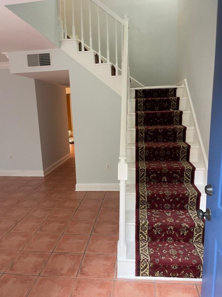 212 - Photo 4 of 19
