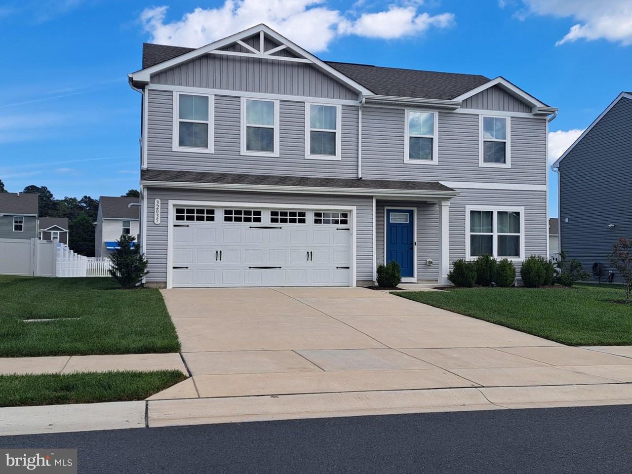 32035 Windjammer Dr - Photo 2 of 21