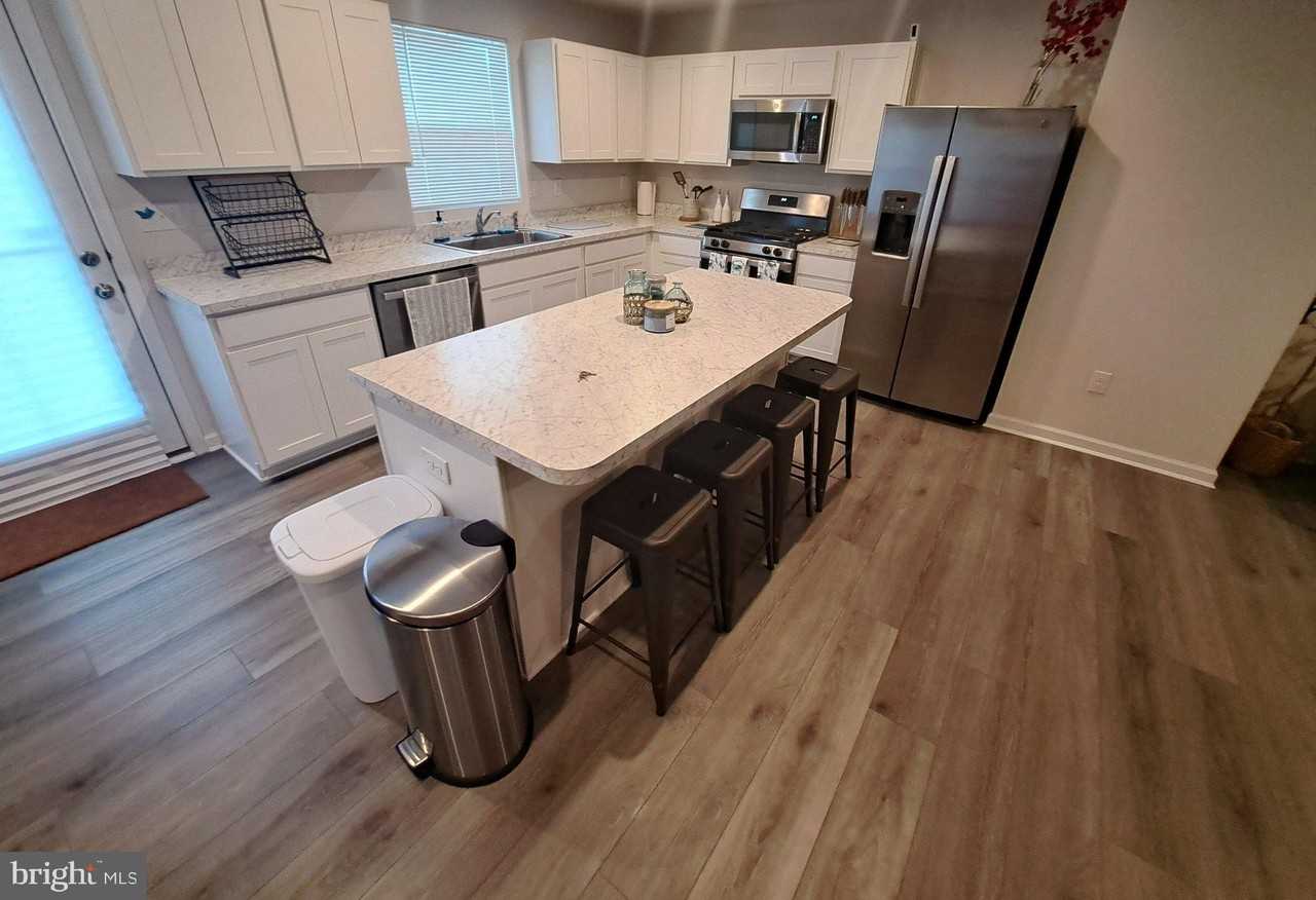 32035 Windjammer Dr - Photo 7 of 21
