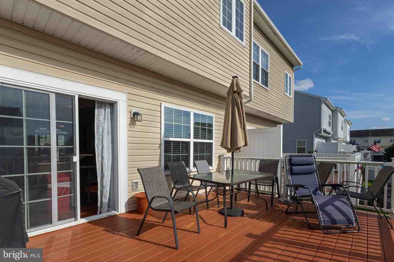 29849 Plantation Lakes Blvd - Photo 7 of 20