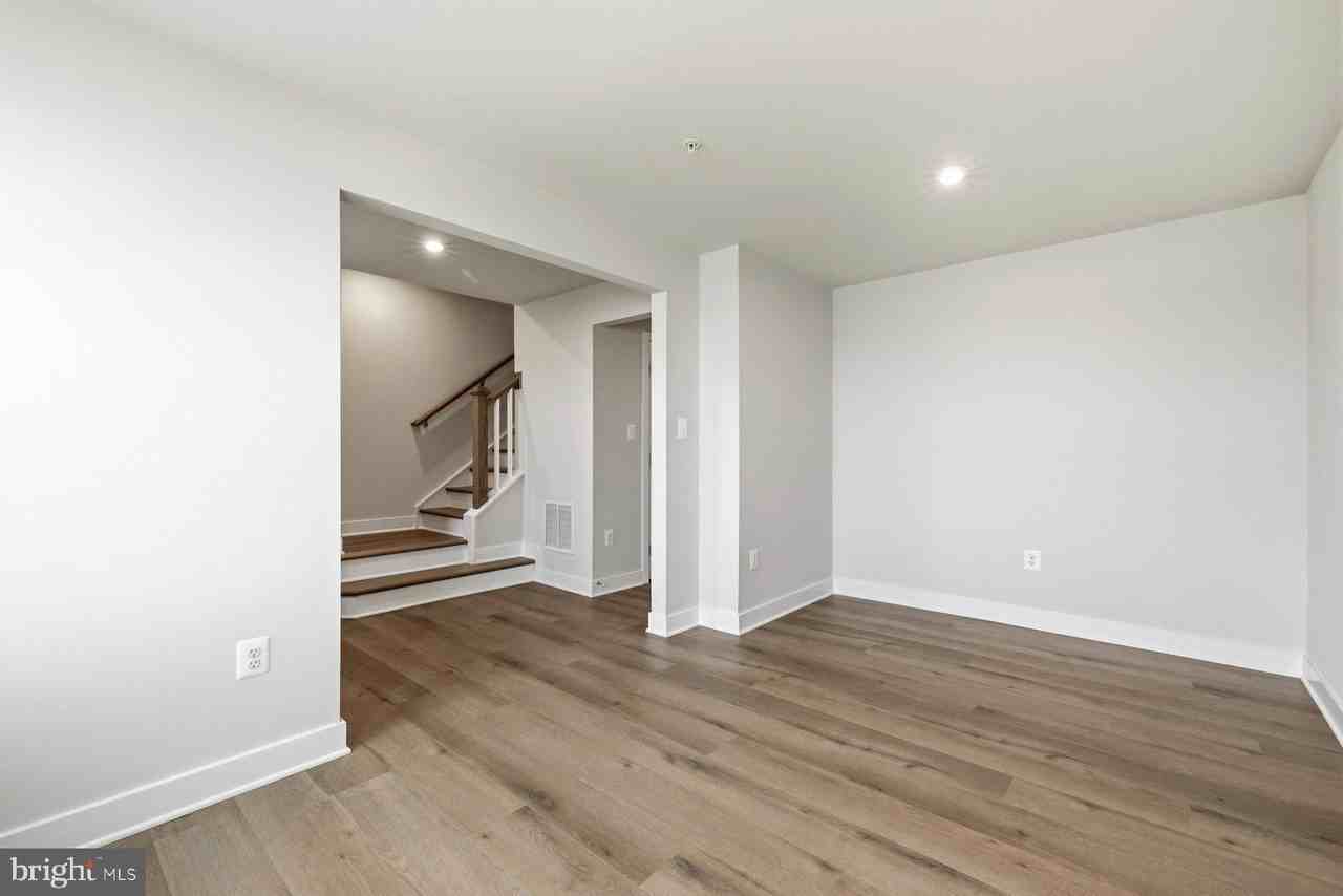 2268 Waterfront Way - Photo 4 of 34