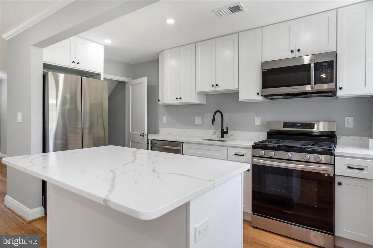 3551 Shannon Dr - Photo 6 of 14