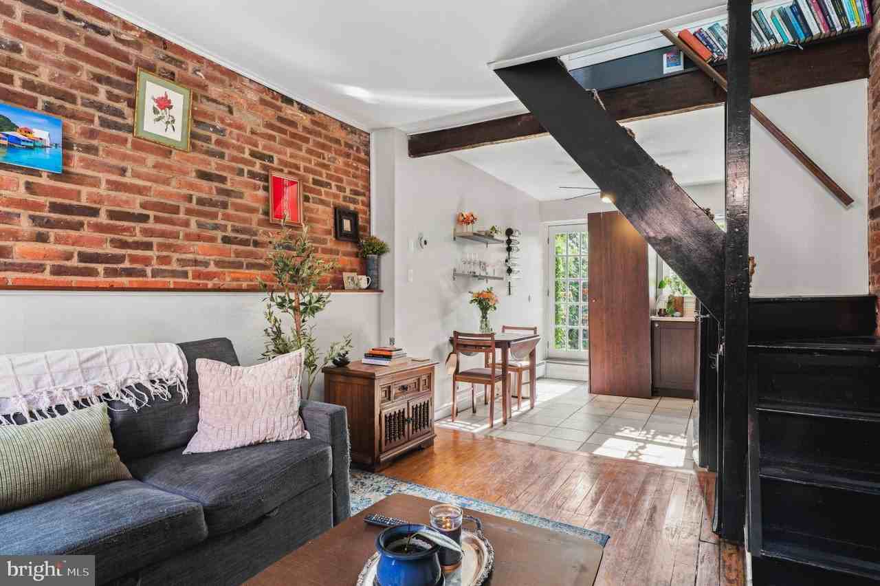 402 S Dallas St - Photo 4 of 21