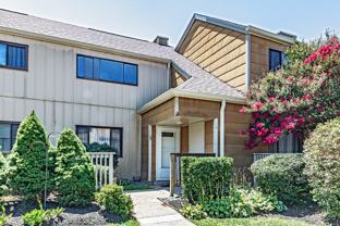 29 Chiswick Dr #1 - Photo 1 of 1
