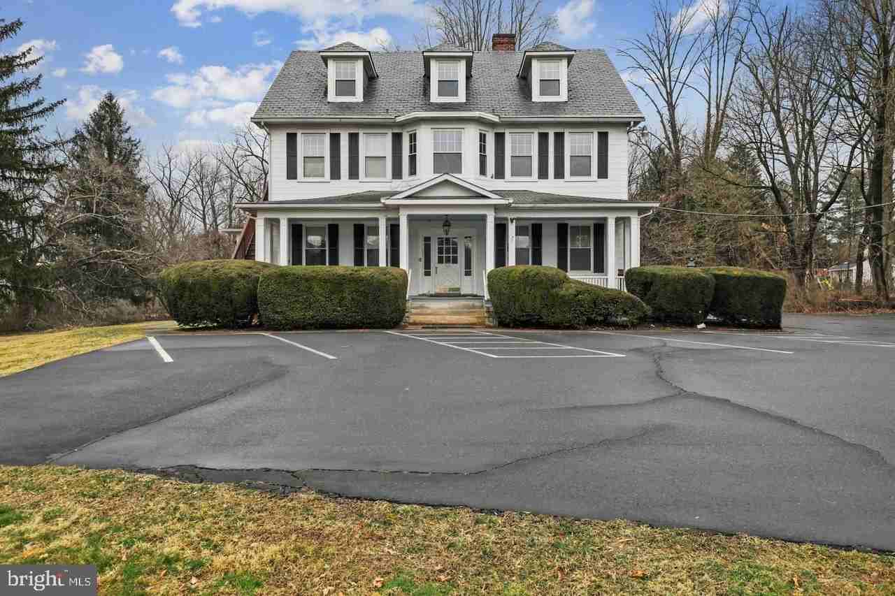 707 N Hickory Ave #2A