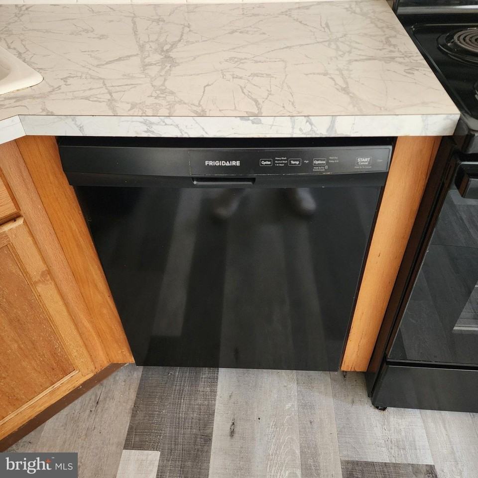 600 Water St #1 - Photo 7 of 22