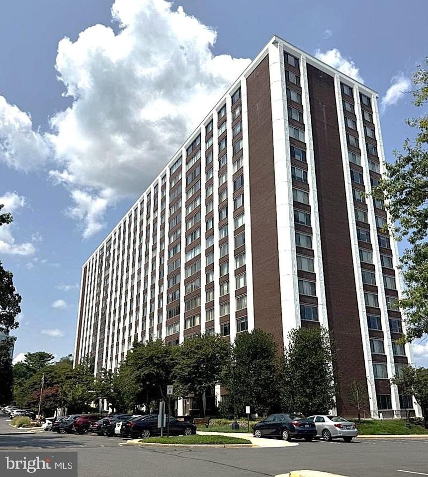 11801 Rockville Pike #814