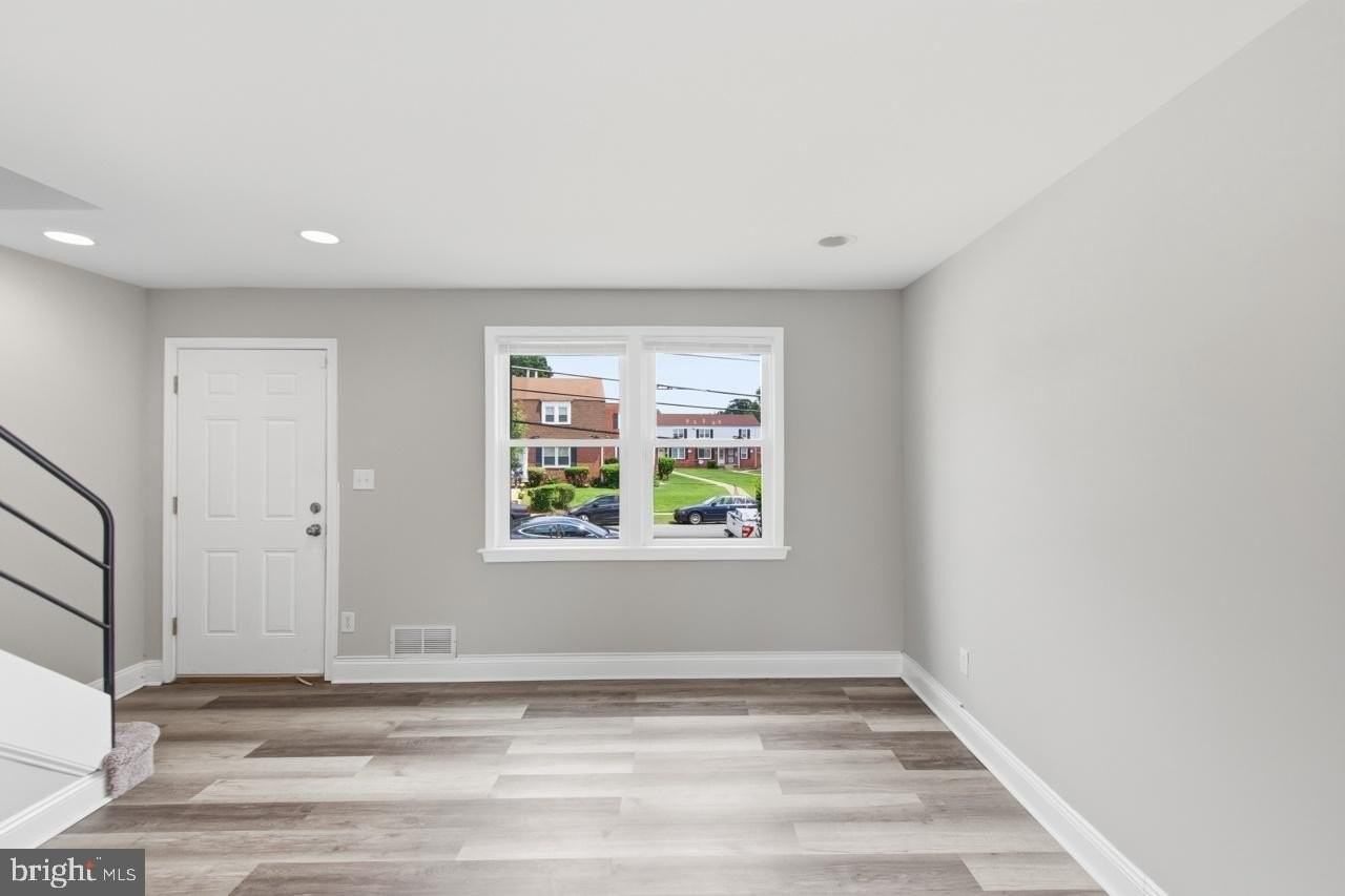 3861 26th Ave - Photo 4 of 17