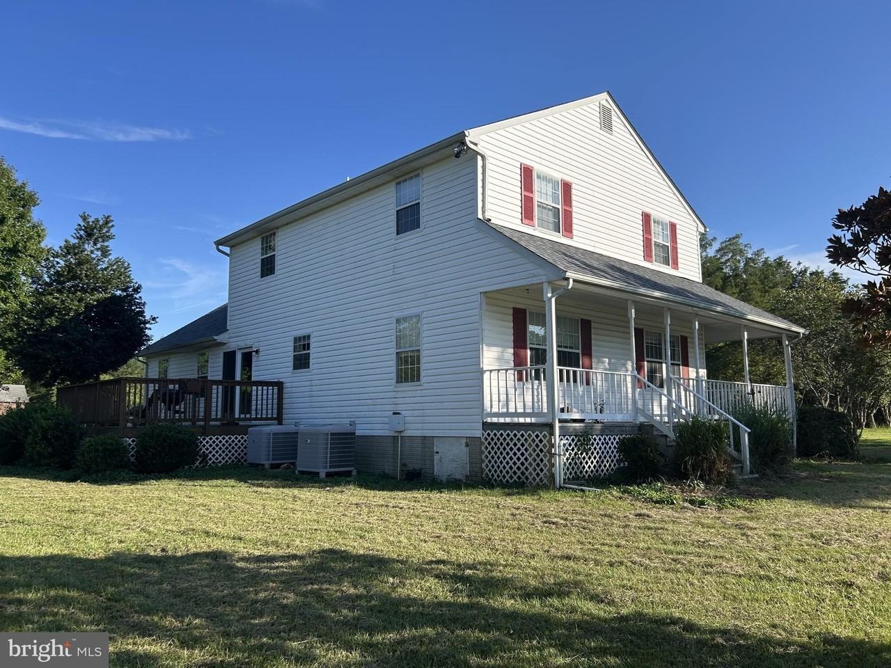 22078 Indian Bridge Rd - Photo 2 of 27