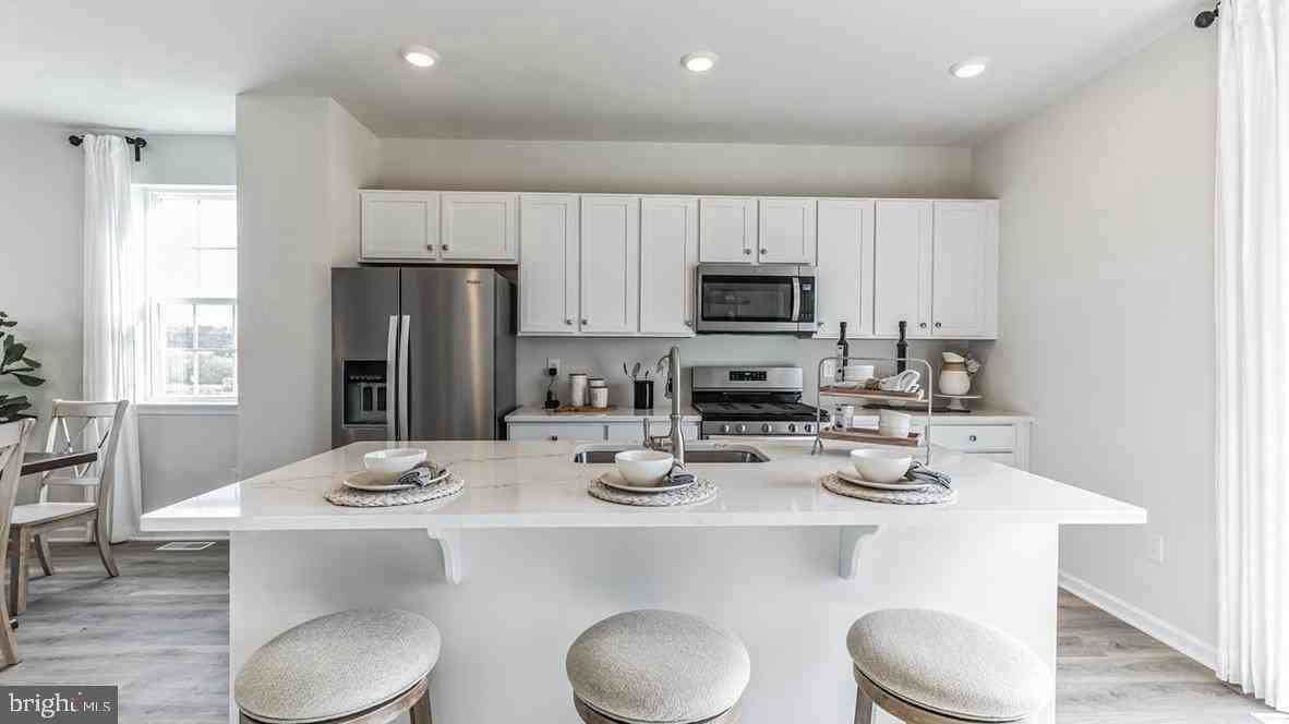 244 Macoun Way - Photo 4 of 16