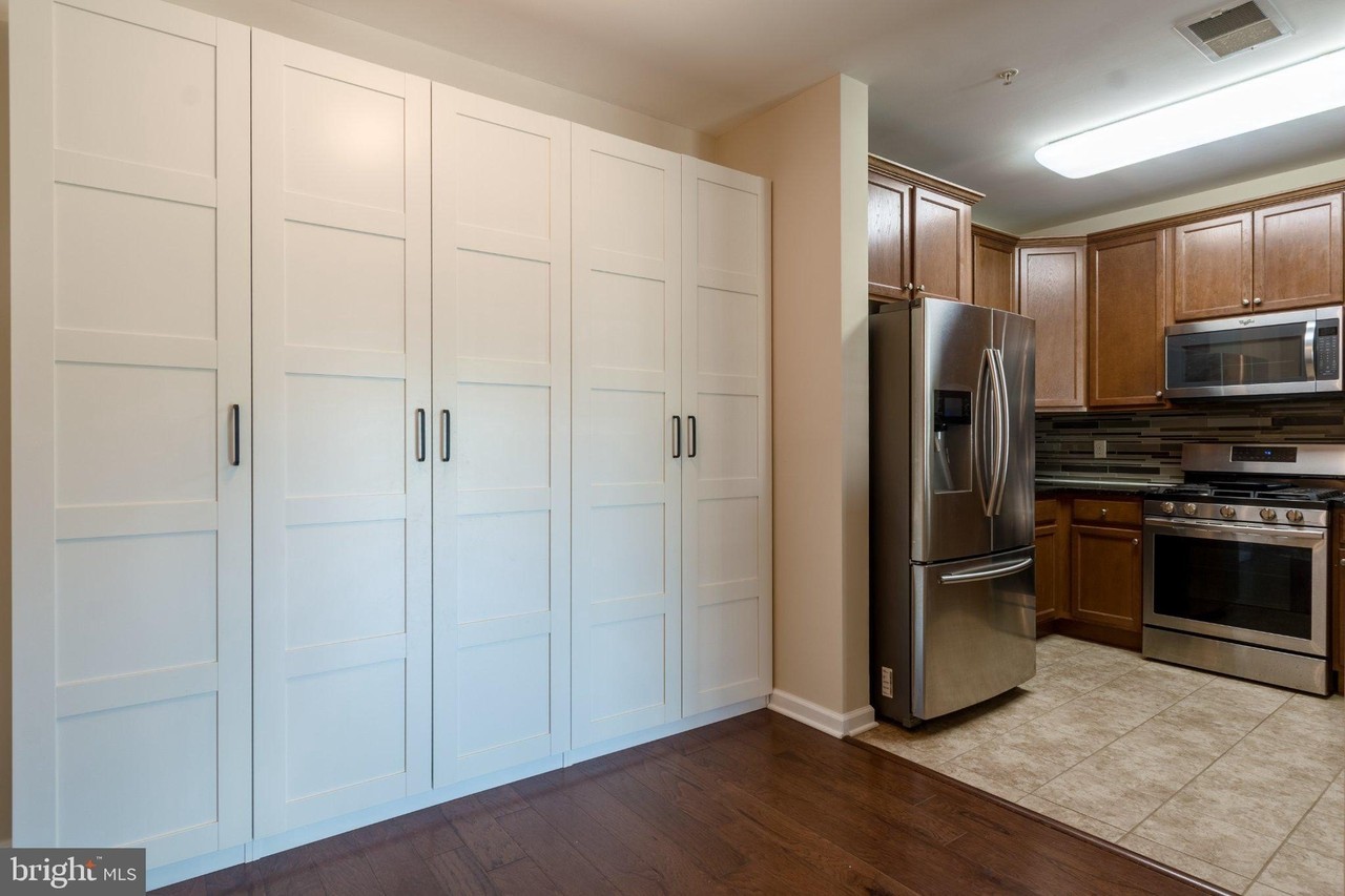 1128 Halifax Pl - Photo 7 of 23