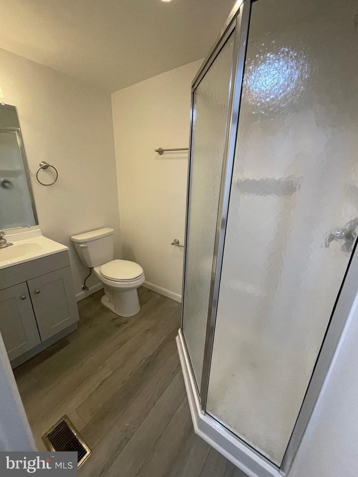 114 E Cedar St - Photo 5 of 19