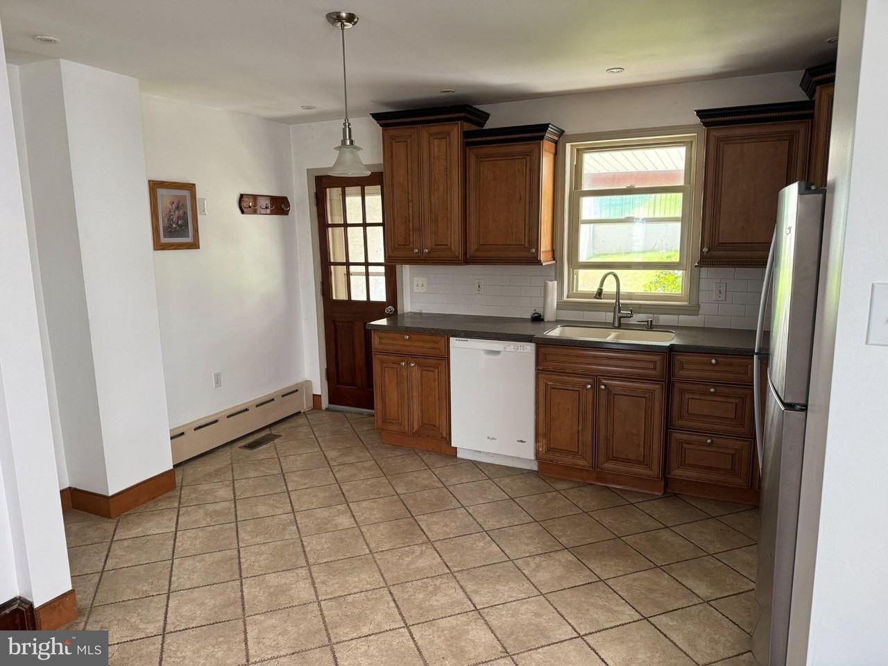 166 Springfield Ave - Photo 7 of 16