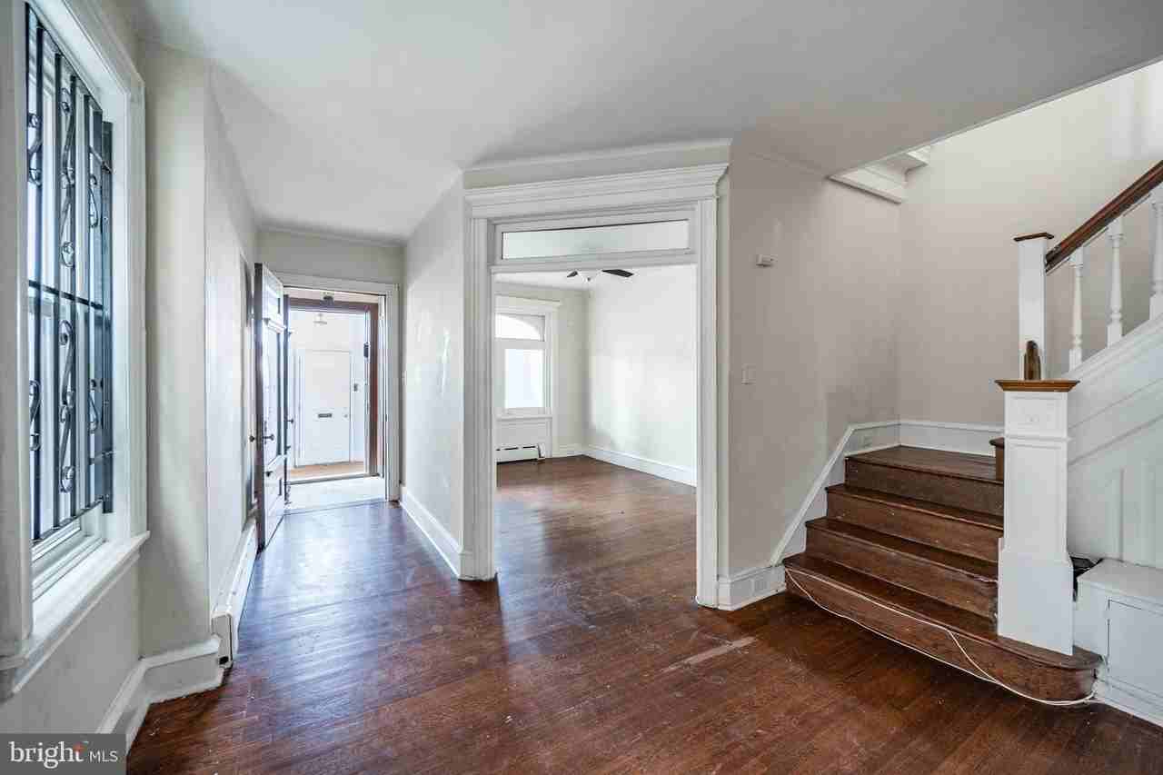 5002 Chestnut St - Photo 2 of 34