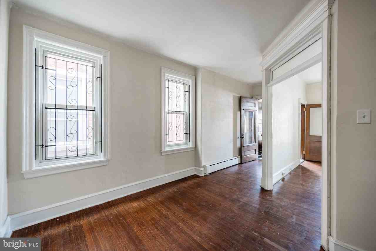 5002 Chestnut St - Photo 5 of 34