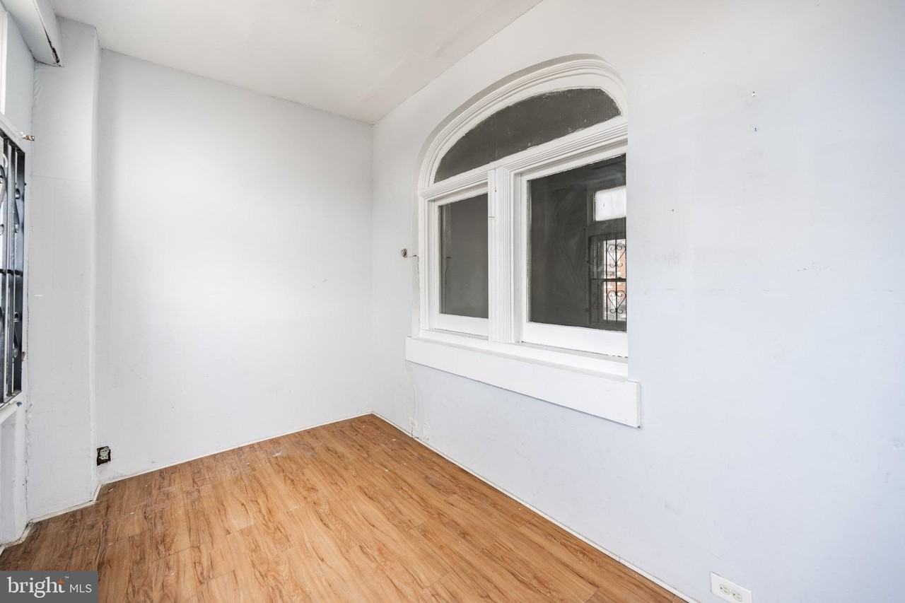 5002 Chestnut St - Photo 7 of 34