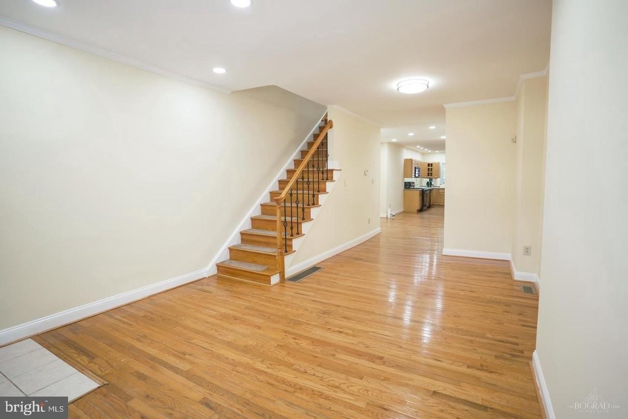 2321 E Boston St - Photo 5 of 8
