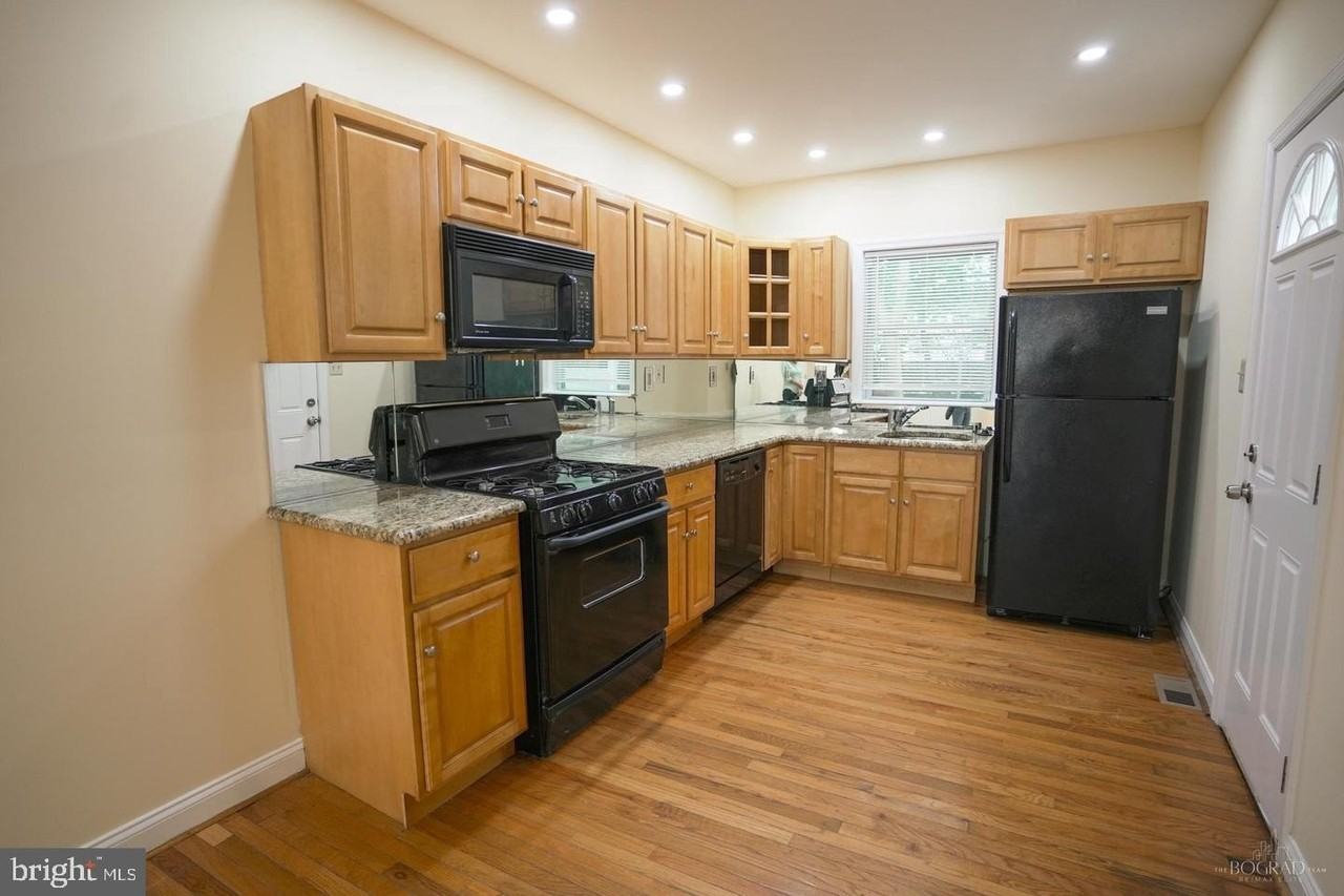 2321 E Boston St - Photo 6 of 8