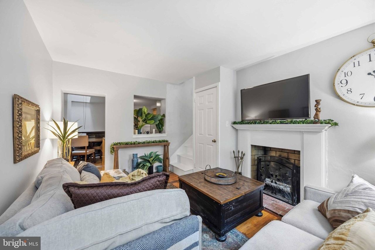 725 Pemberton St #10 - Photo 5 of 28