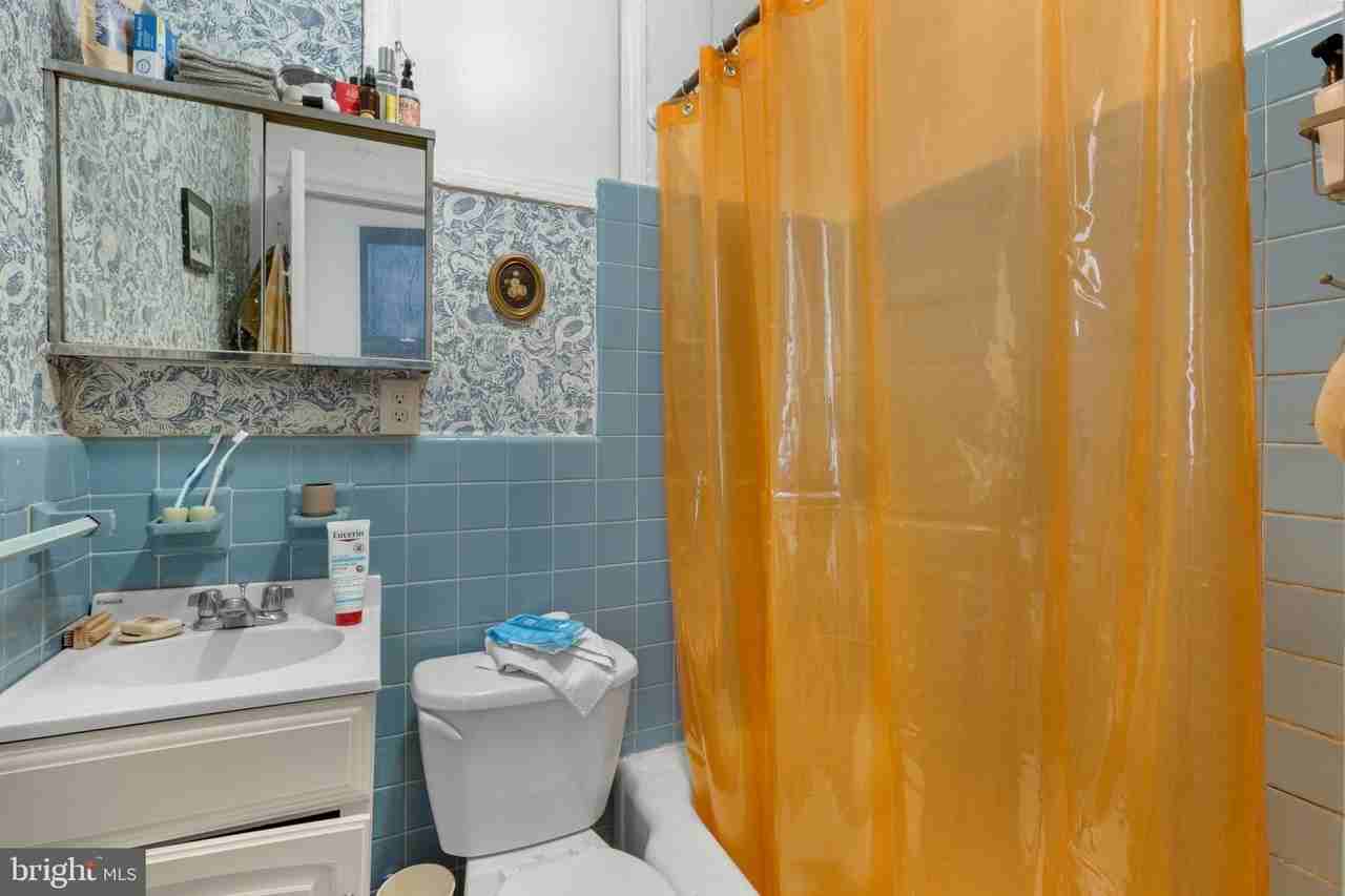 916 Pine St #2F - Photo 7 of 17