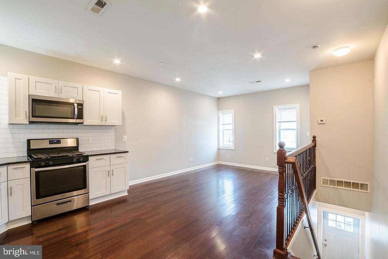 723 S 56th St #B - Photo 3 of 9