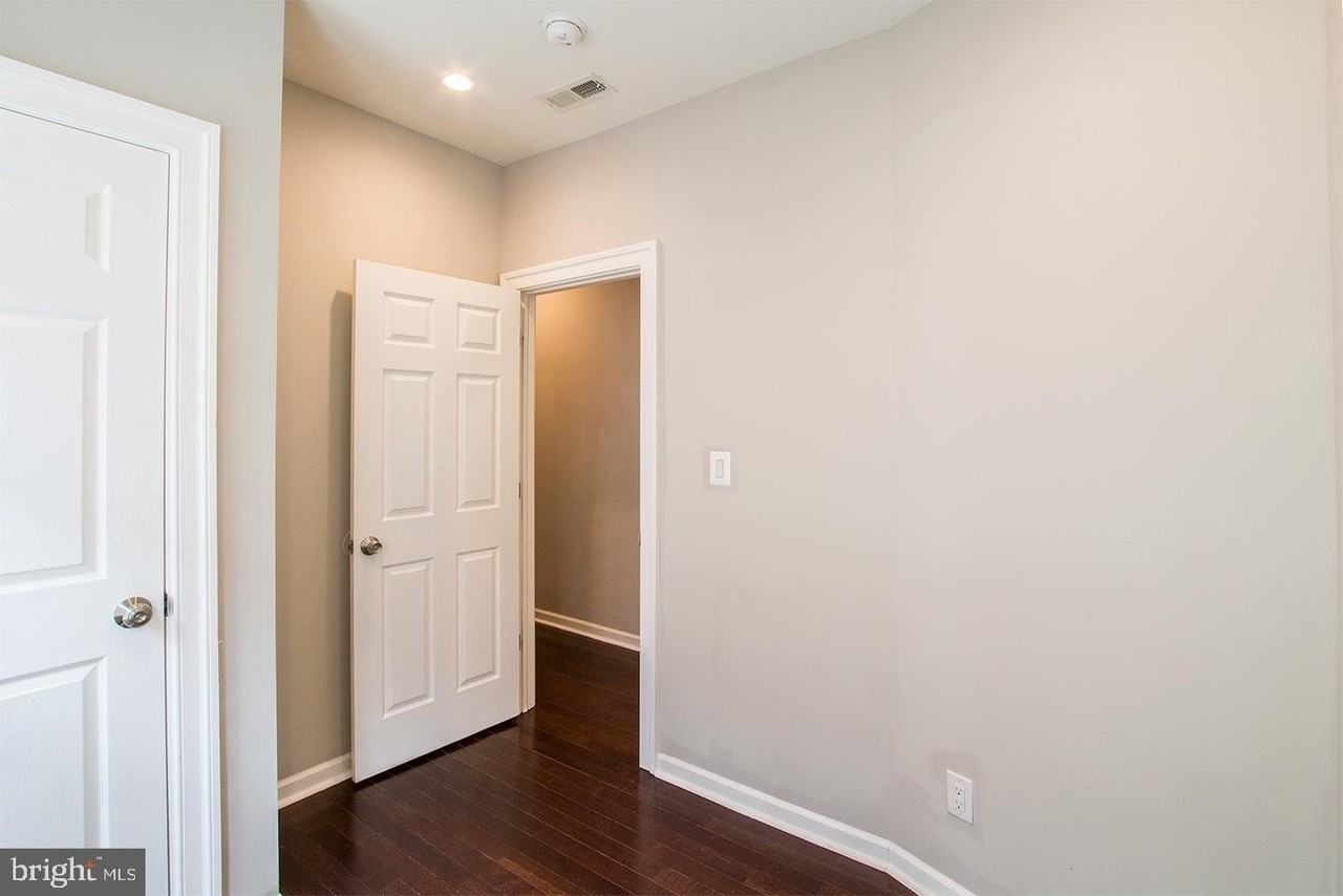 723 S 56th St #B - Photo 7 of 9