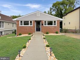 featured image of 1545 11th St S