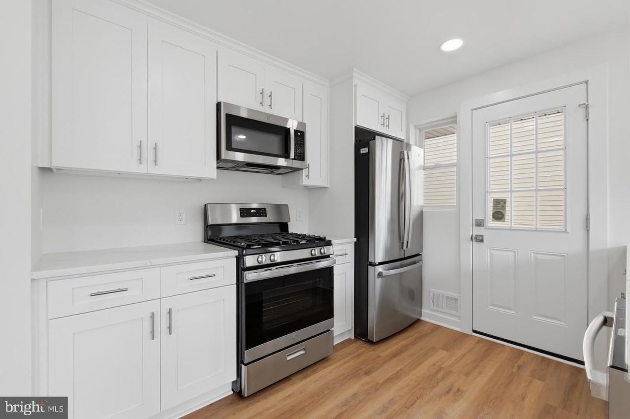 1545 11th St S - Photo 6 of 23