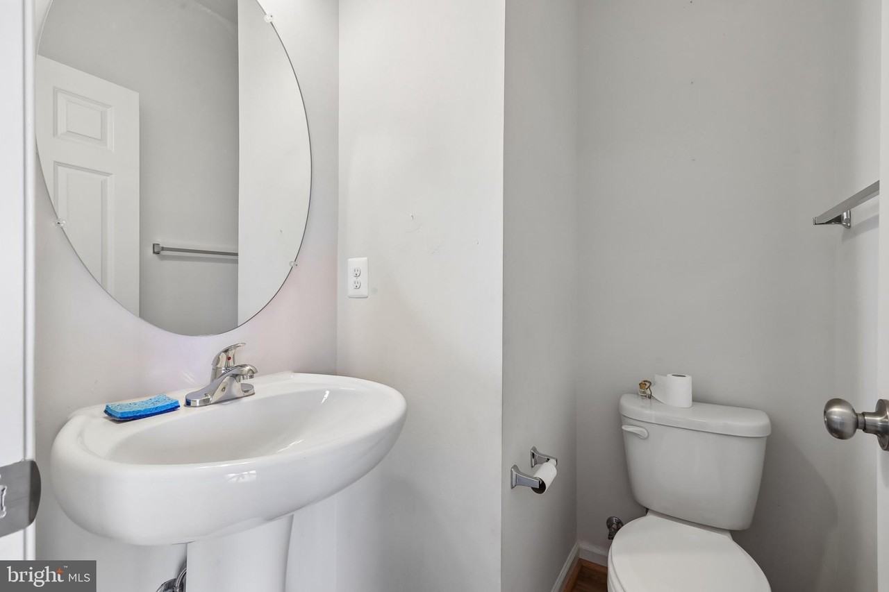 215 Starry Way Dr - Photo 4 of 11