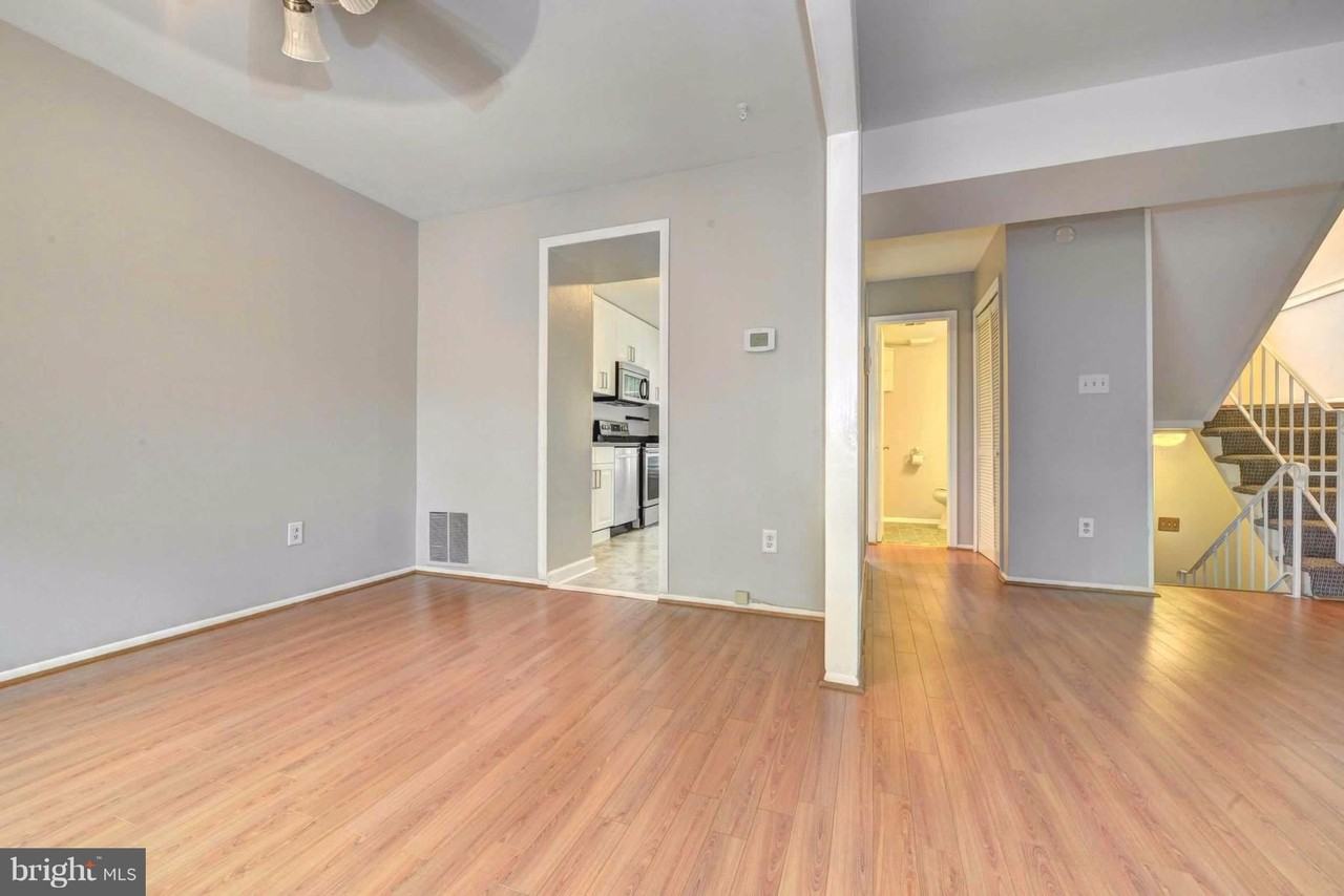 7794 Euclid Way - Photo 5 of 20
