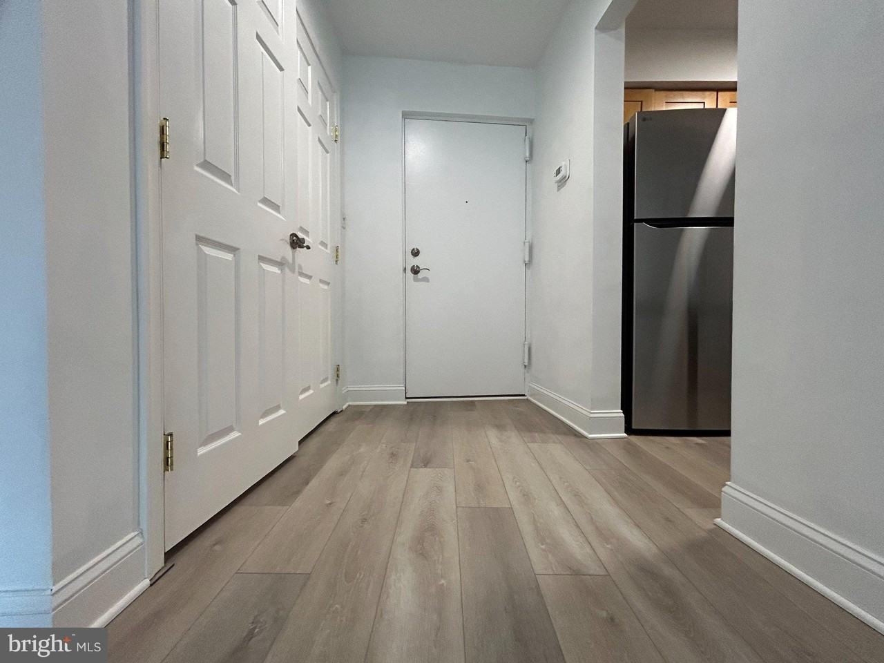 5802 Royal Ridge Dr #B - Photo 3 of 33