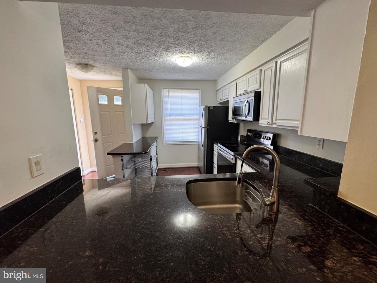 8562 Koluder Ct - Photo 3 of 14