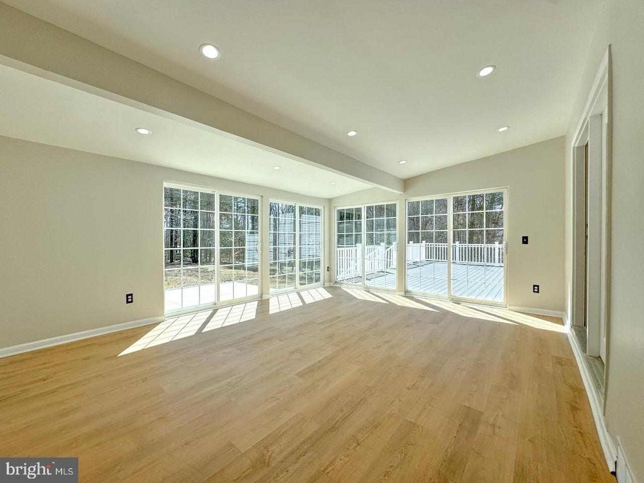 3631 Breaknock Rd - Photo 5 of 28