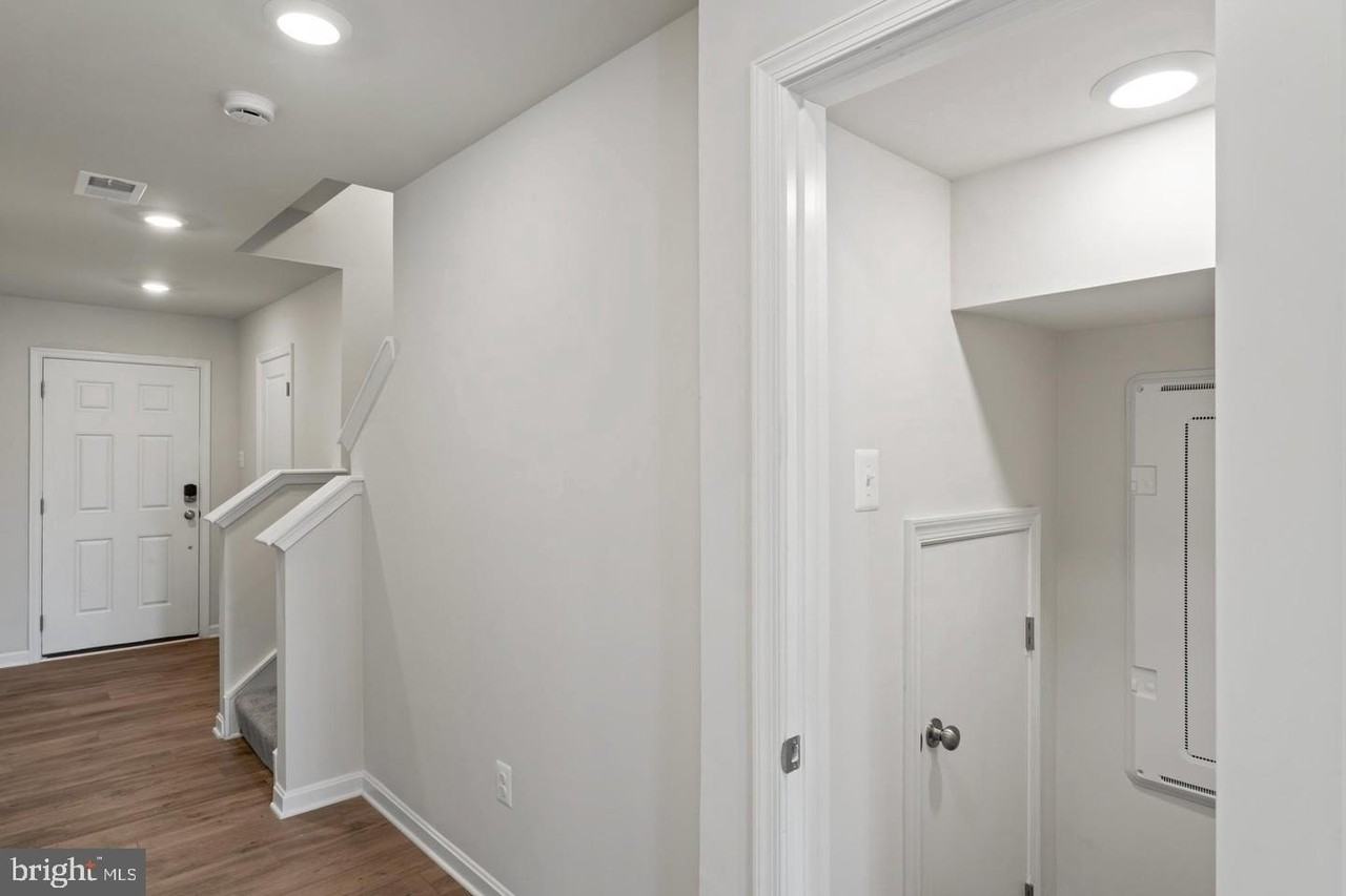 51 Arsberg Dr - Photo 5 of 45