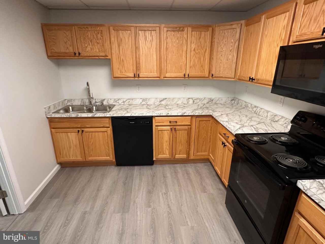 22 Silverhill Ln - Photo 6 of 13