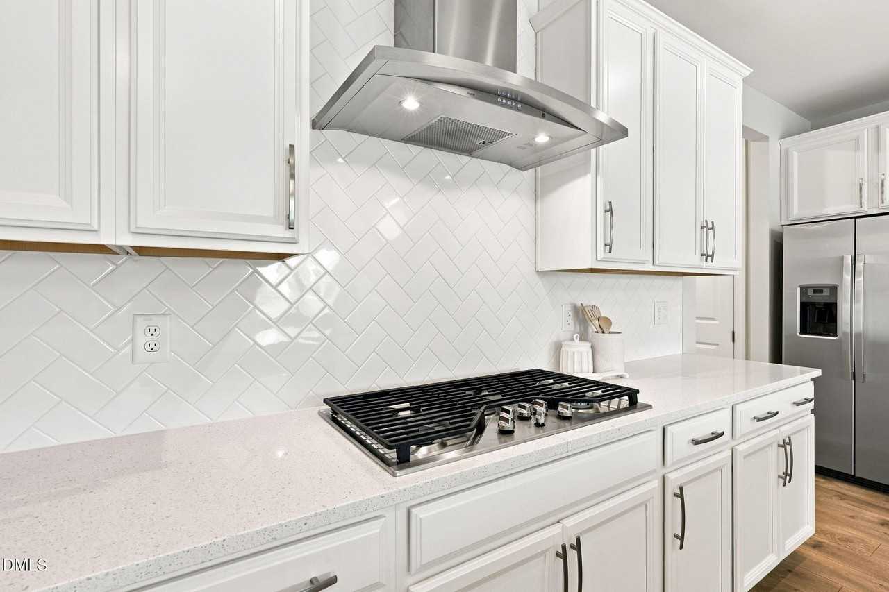 233 Luftee Ln - Photo 3 of 31